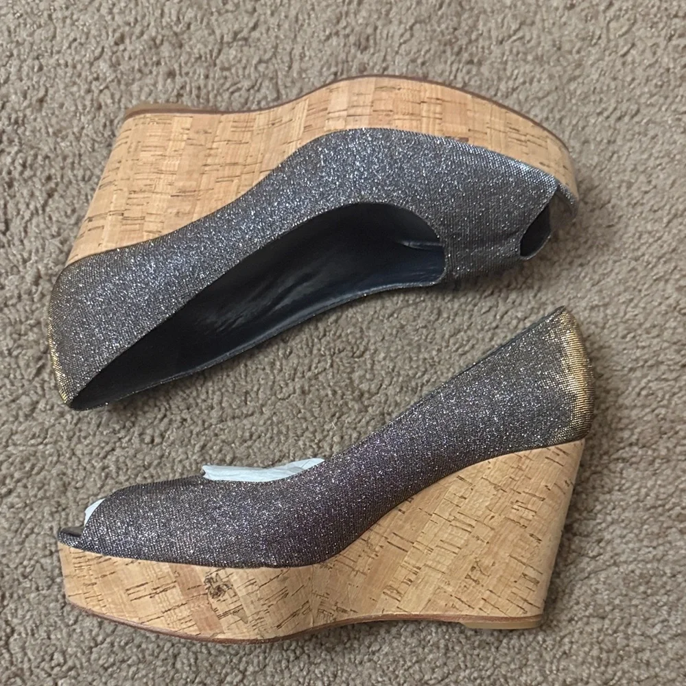Stuart Weitzman Silver Glitter Wedge Shoes 👠